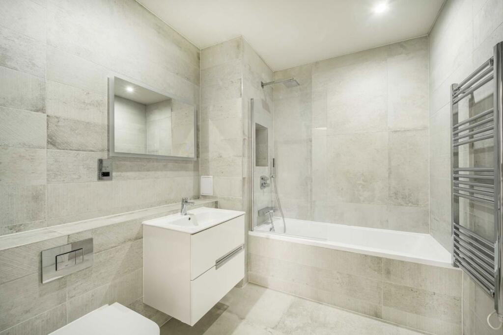 Apartment in Twickenham - View 5