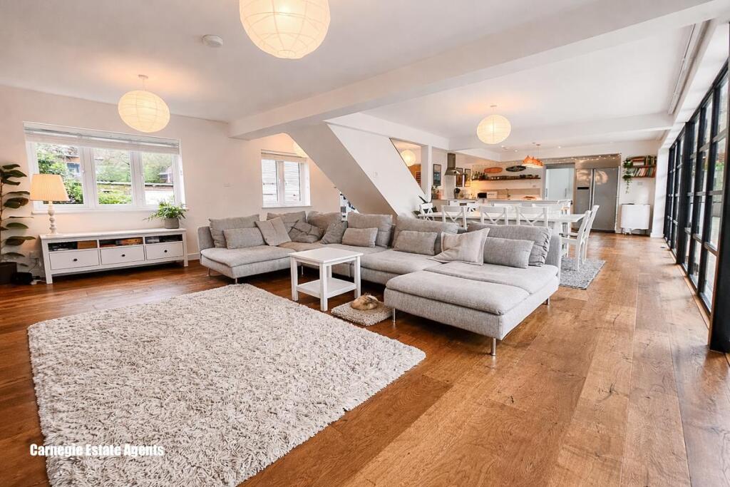 Additional image 18 of Roundwood Drive, Welwyn Garden City