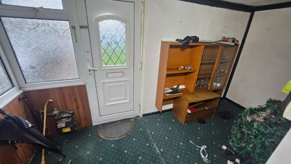 Greenwood Crescent, Warrington photo 5