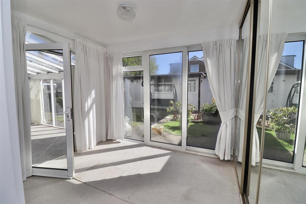 Park Lane, Wilberfoss, York – další