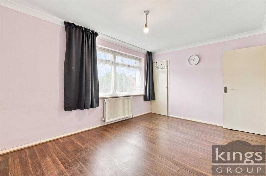 Apartment in Enfield, Enfield Wash, Southbury - View 5