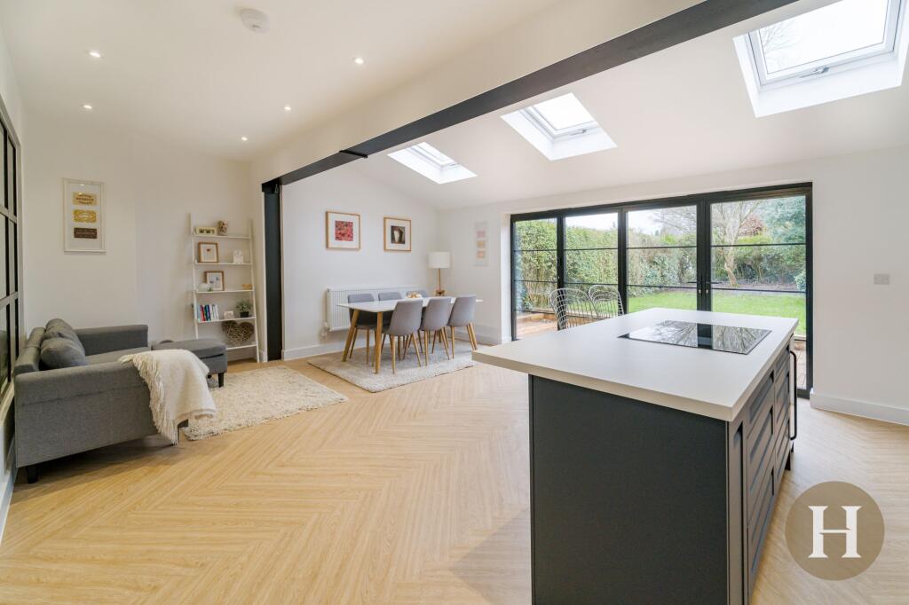 House in Birmingham, West Midlands - View 2