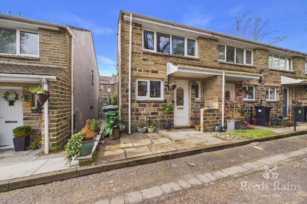 Main image of property: Saunders Close, Huddersfield, West Yorkshire, HD3