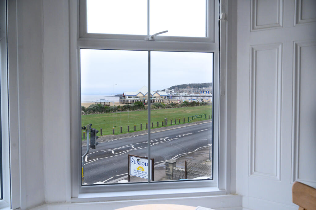 Apartment in Weston-super-Mare, North Somerset - View 3