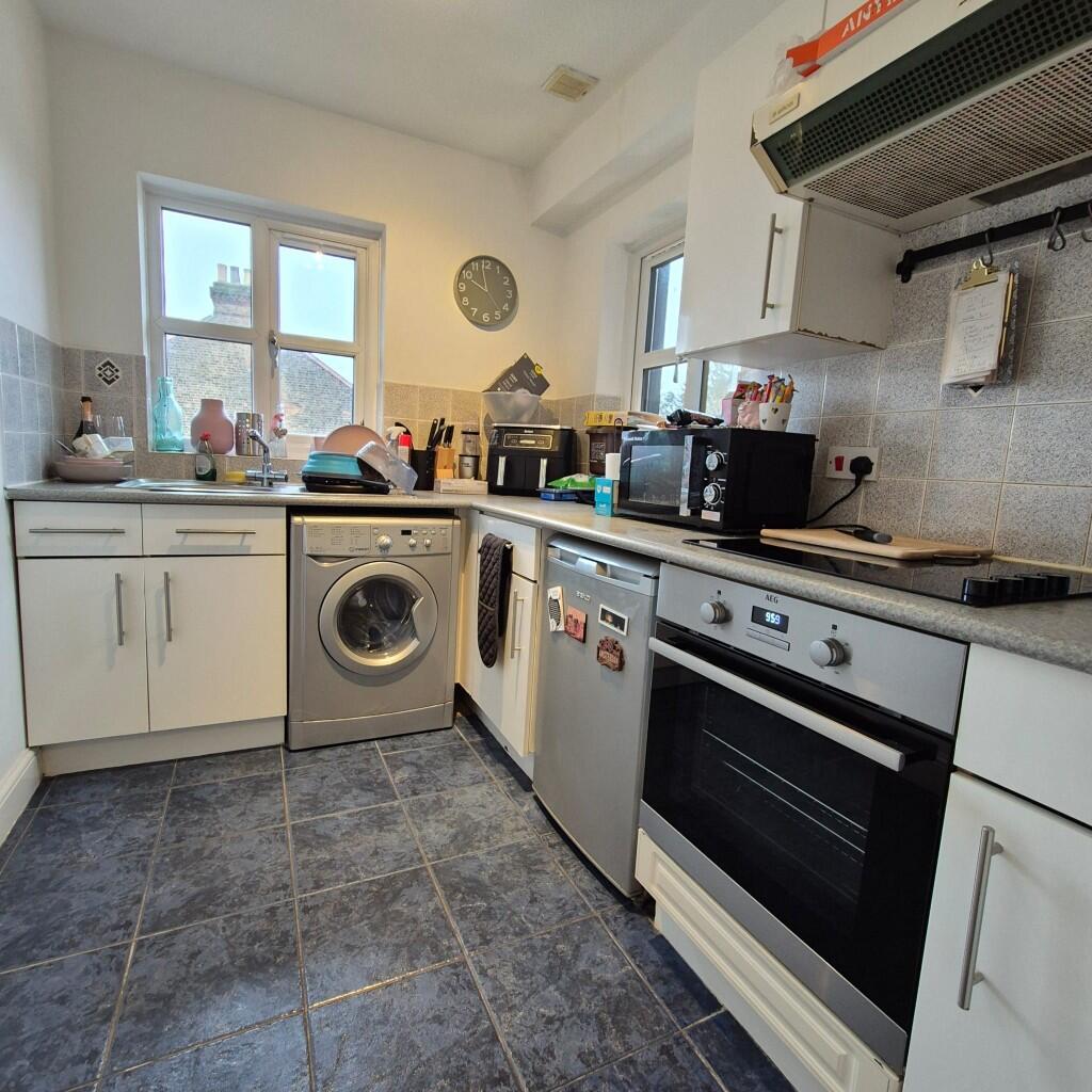 Main image of property: The Avenue, London, E4