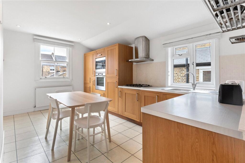 Apartment in London - View 4