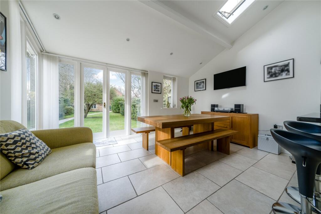 House in Norwich, Arlington, Heigham Grove - More