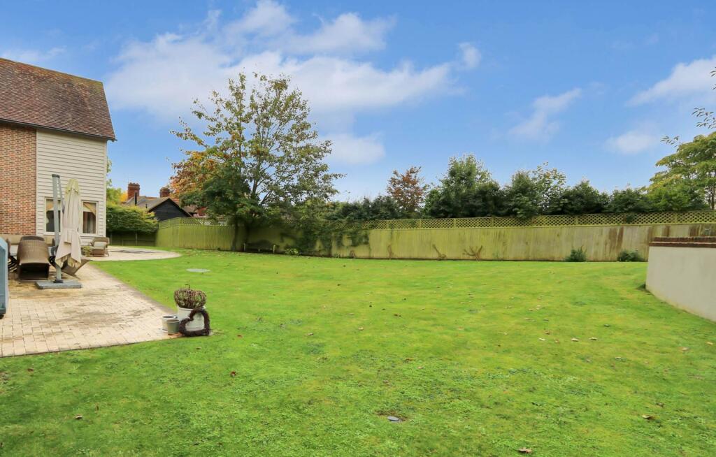 Aston Upthorpe, Oxfordshire - Prime village with wonderful village community photo 3