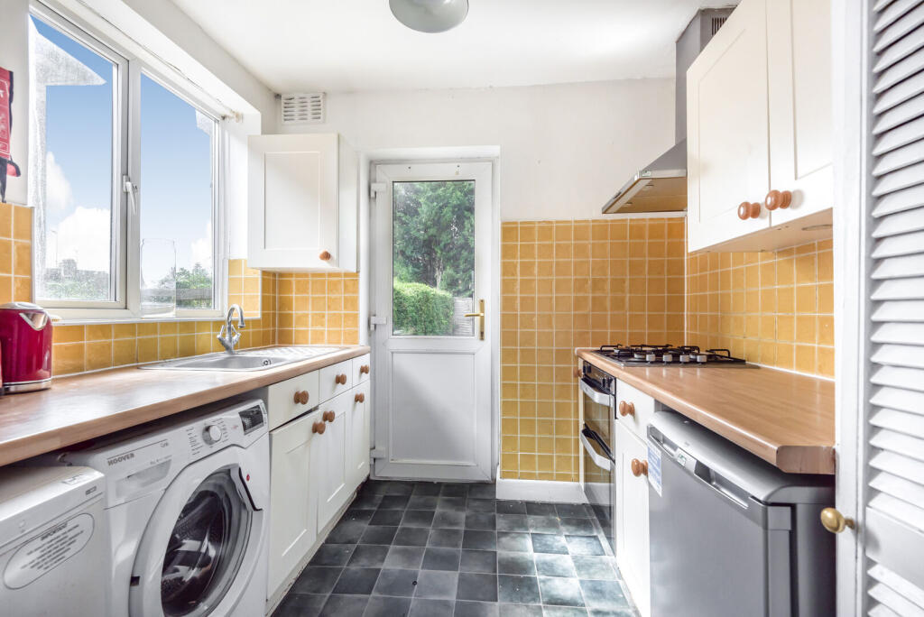 Rydes Hill Road, Guildford, GU2 - View 2
