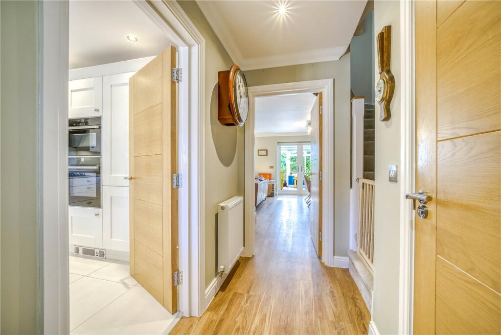 Osprey Close, Upton, Poole, Dorset, BH16 photo 4