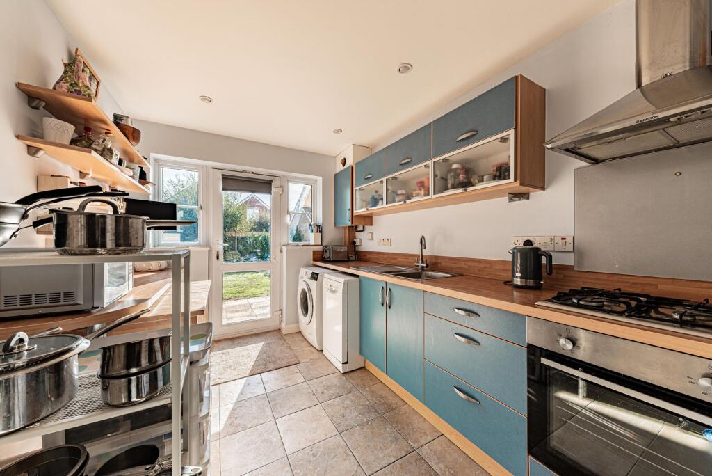 House in Swale, Davington, Faversham - More