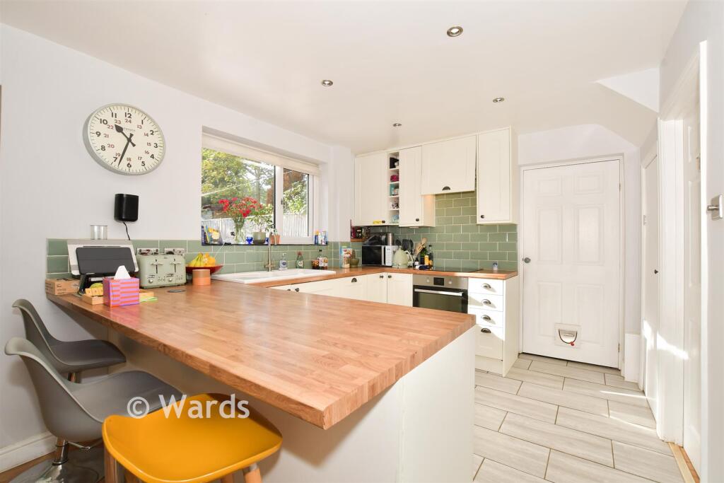 House in Tunbridge Wells, High Brooms, Sherwood - View 5