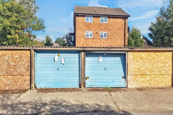 Land and Garages at Seafield Road, London N11 2EU