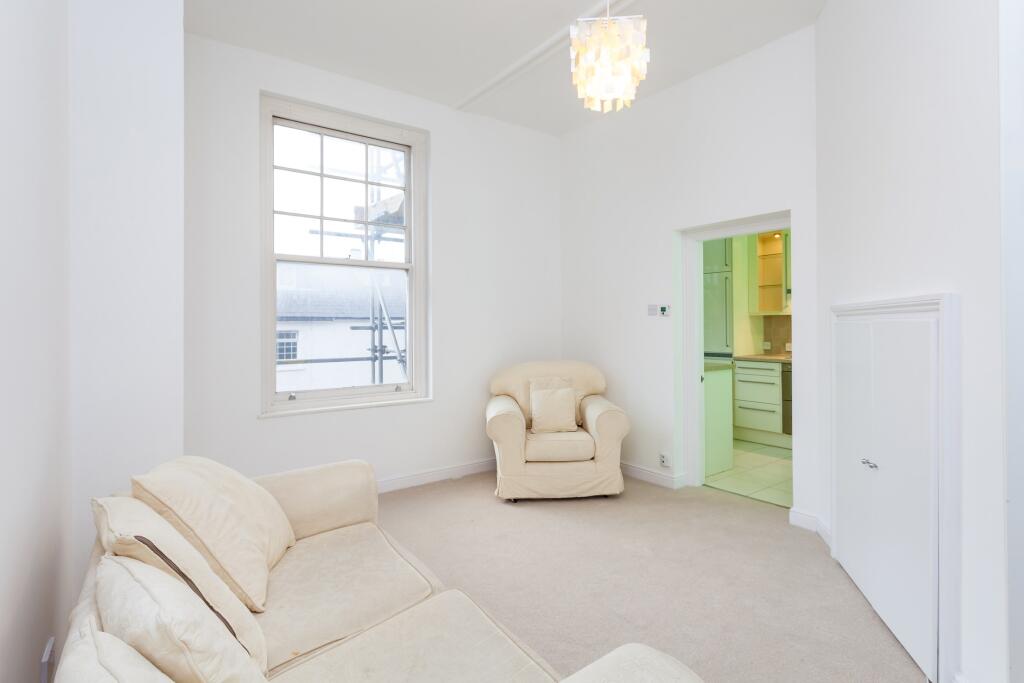 Apartment in London - View 2