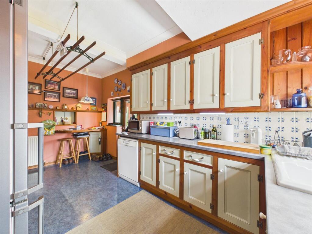 House in Bridlington, East Riding of Yorkshire - View 4