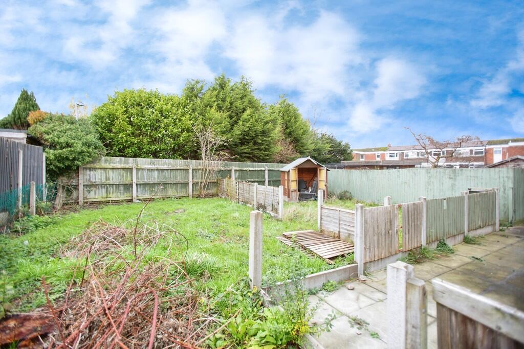 Royal Meadow Drive, Atherstone photo 4
