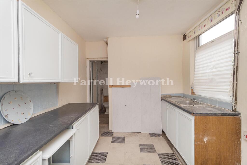 House in Lancaster - View 5