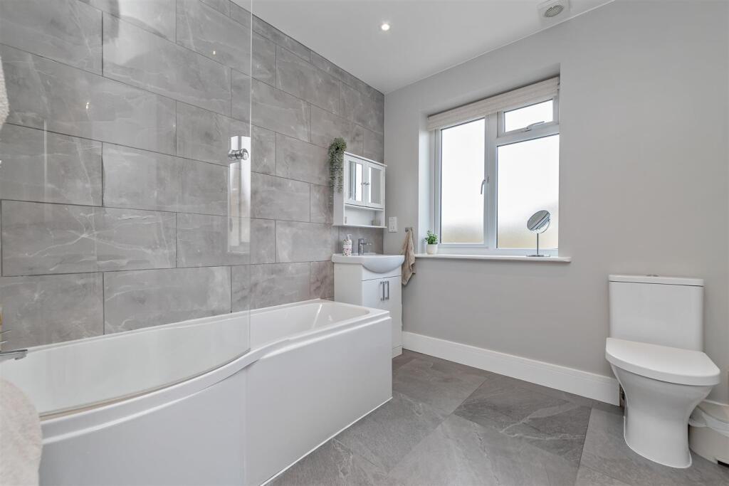 Additional image 16 of Townsend Drive, St Albans