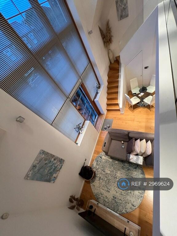 Apartment in Twickenham - More