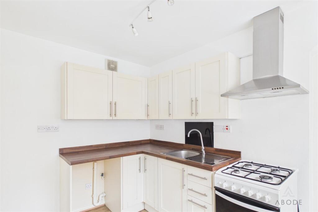 House in Dudley - View 3