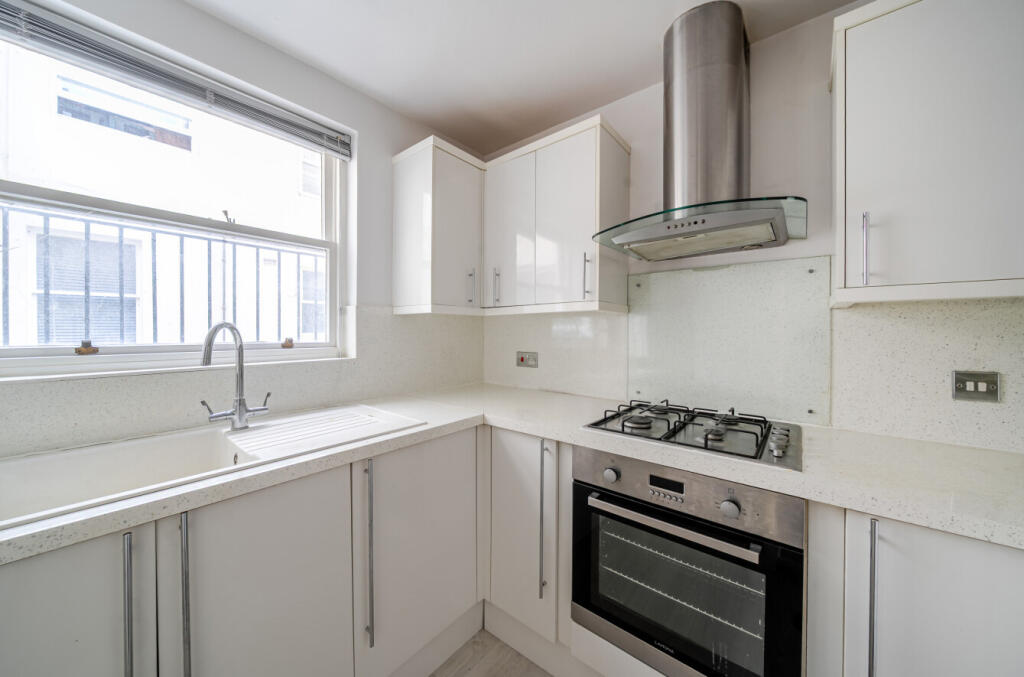 Apartment in Brighton - View 3