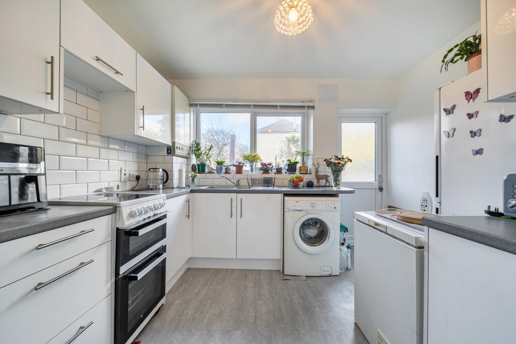 Apartment in London - View 5
