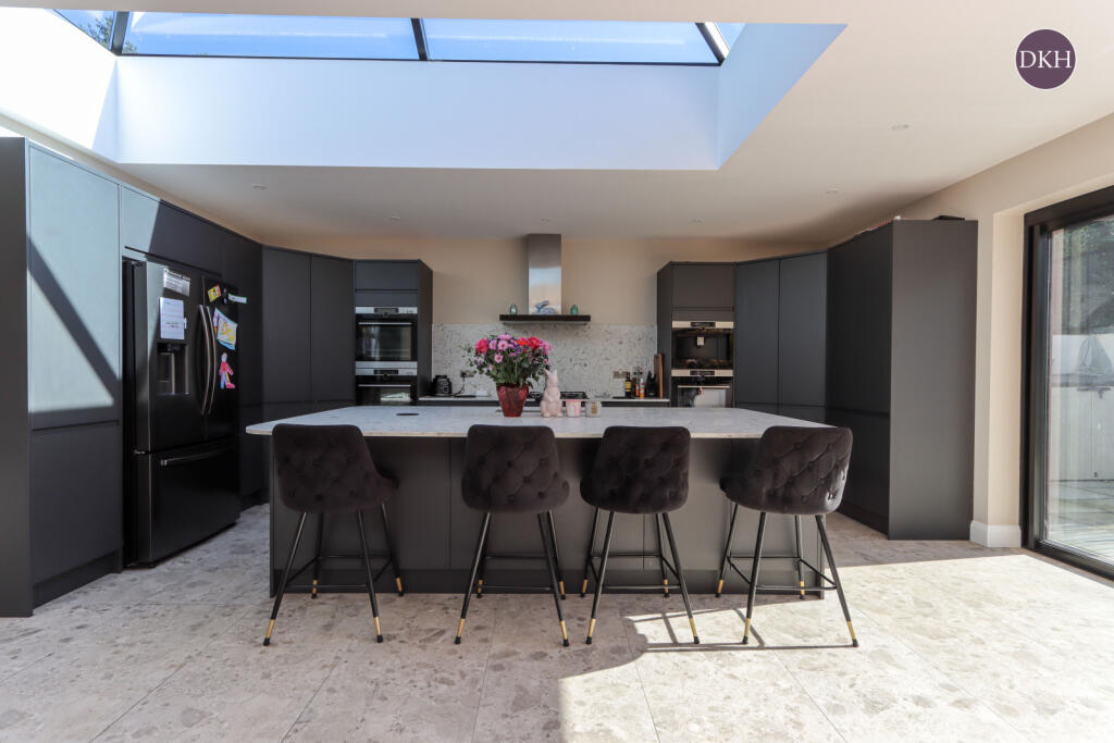 House in Three Rivers, Abbots Langley - View 3