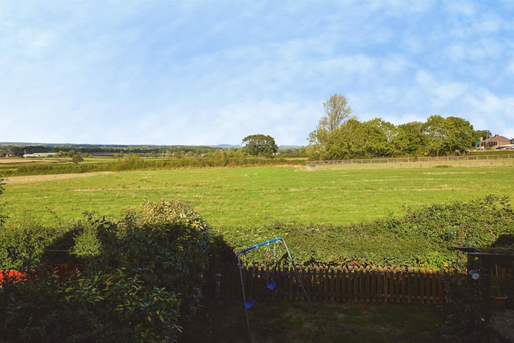 House in Dorchester - View 5