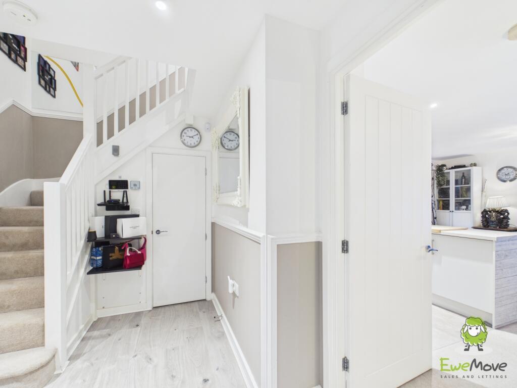 House in Basingstoke and Deane, Vyne Park, Bramley - View 4