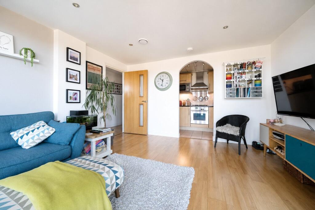 Apartment in Enfield - View 2