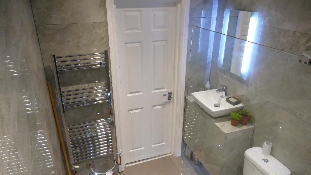 6 bedroom terraced house for rent