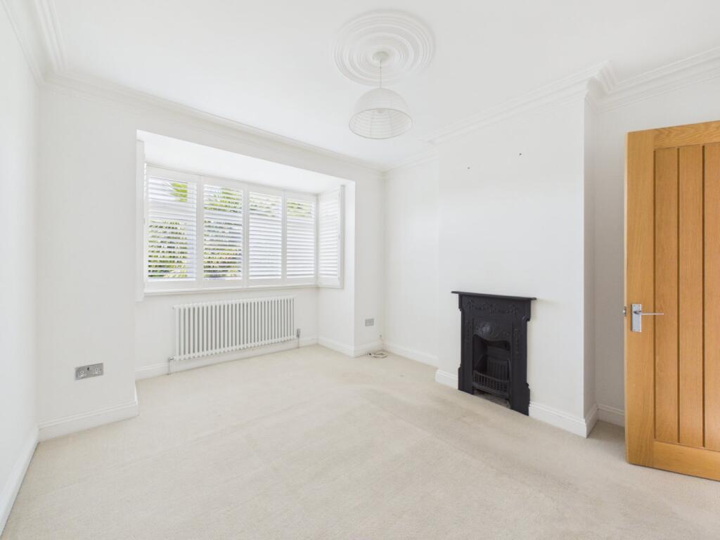 House in Hemel Hempstead, Chepping Wycombe - More