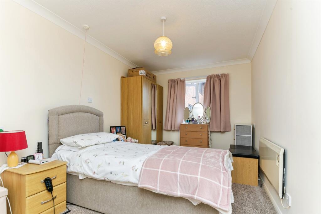 Apartment in Clacton-on-Sea, Great Clacton - View 5