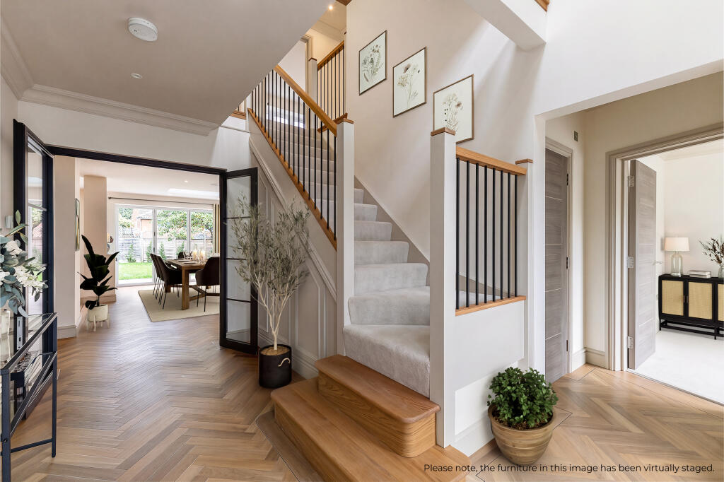 House in Harpenden, Roundwood - More