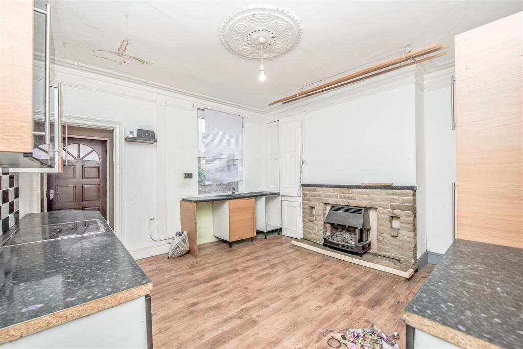House in Leeds, Moor End, Armley - View 5