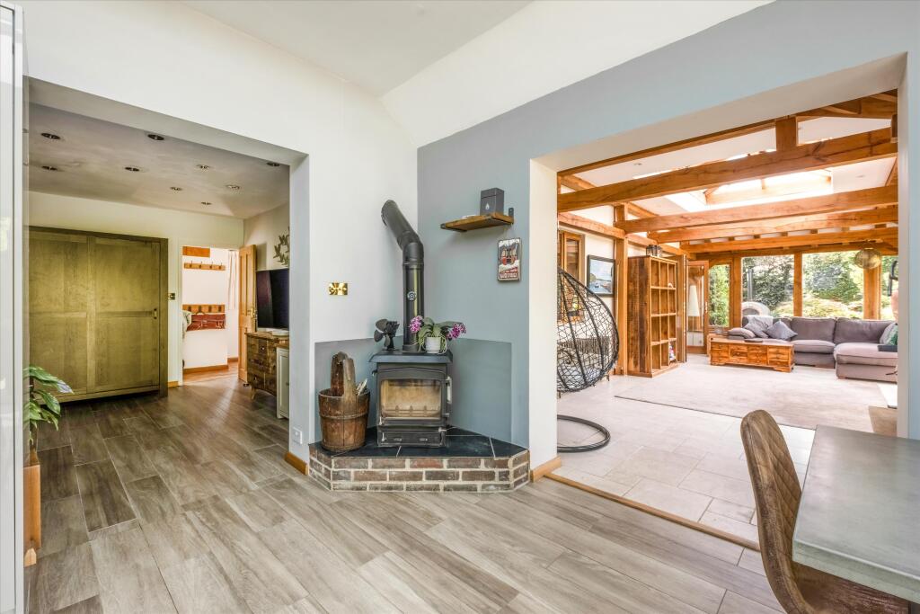 House in Sevenoaks, St John's - More