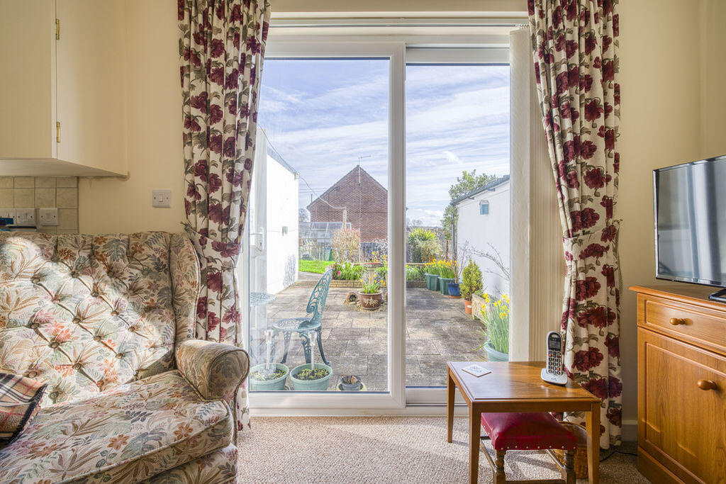 Additional image 7 of A delightful 2 bedroom home with off street parking close to Bruton's High Street