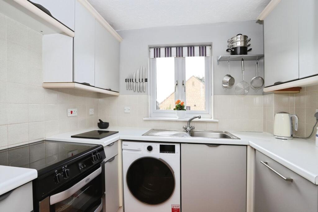 Apartment in Gloucester - More