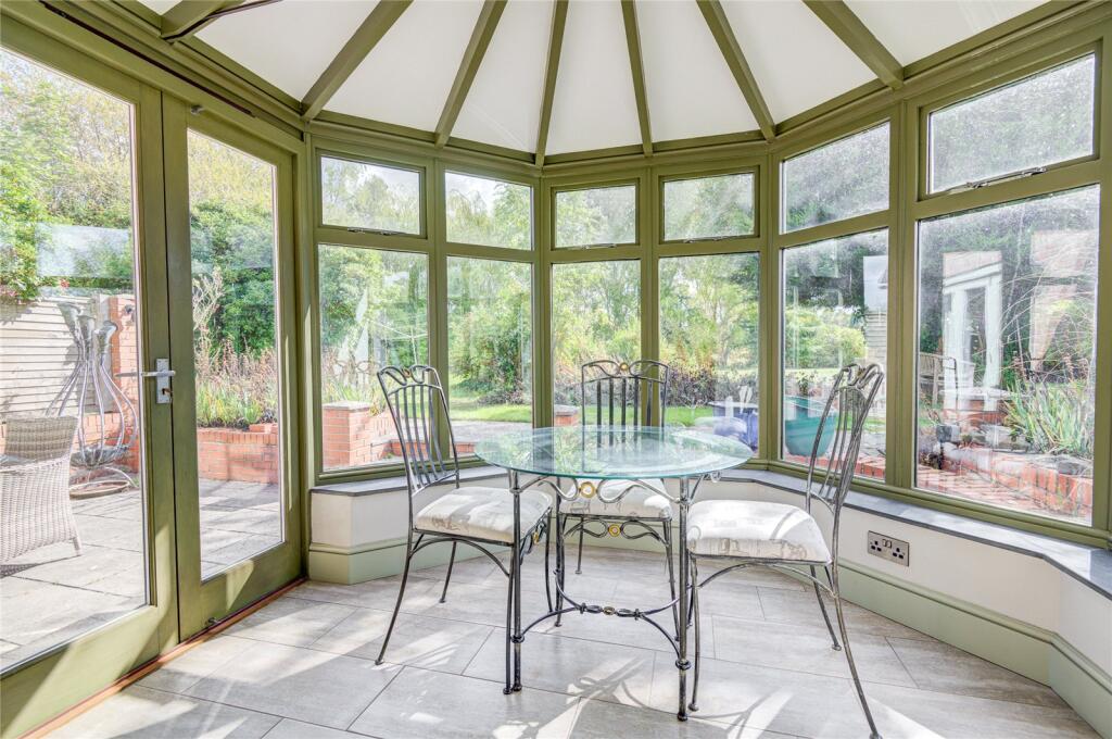 House in Taunton - View 5
