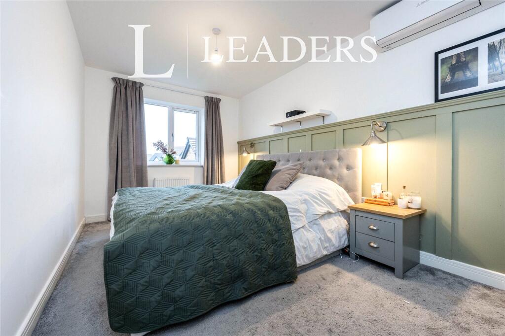 House in Milton Keynes, Morton Park, Wavendon - More