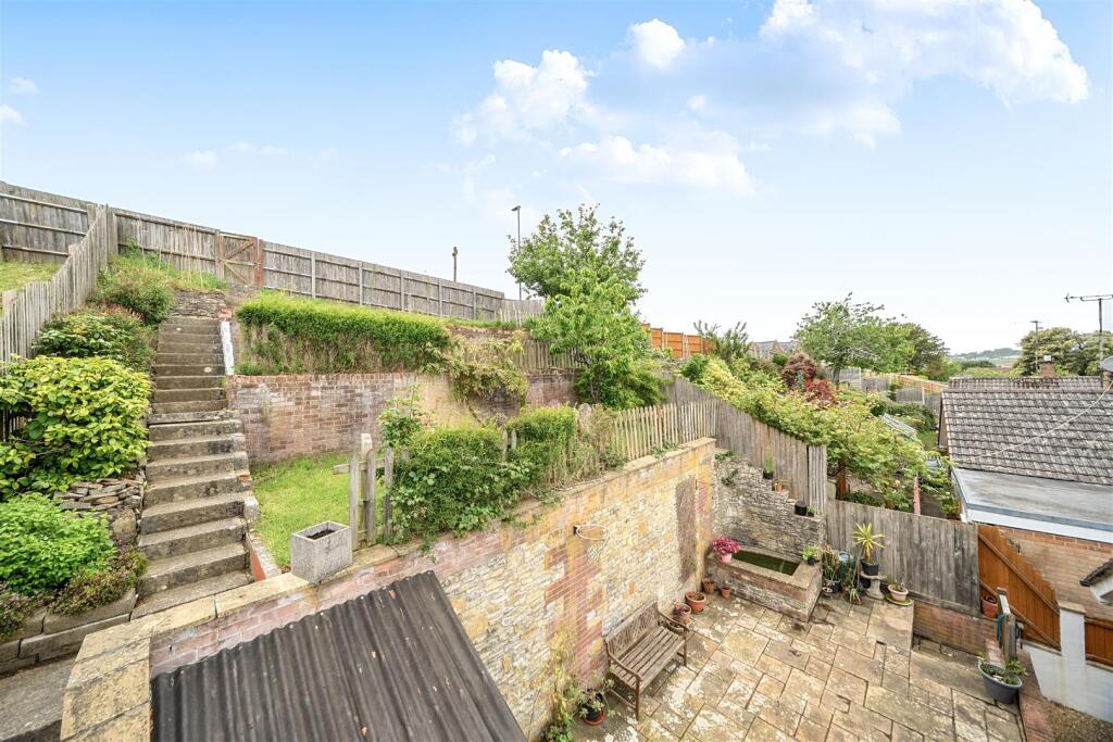 House in Yeovil, Somerset - View 5
