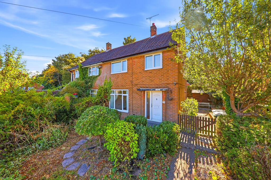 Main image of property: Queenshill Avenue, Leeds, West Yorkshire