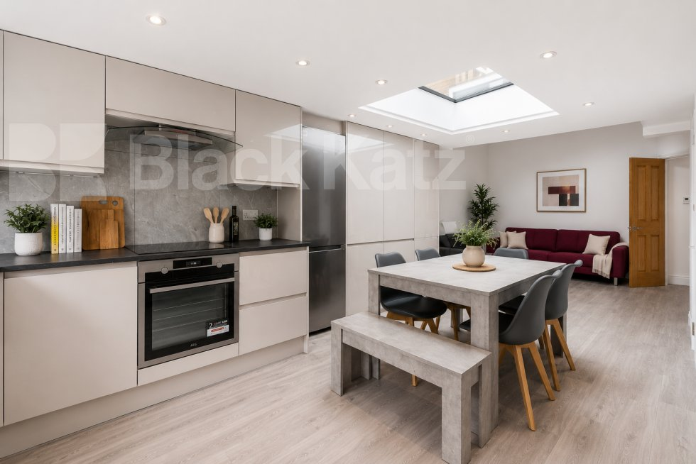Main image of property: Pakeman Street , Holloway N7