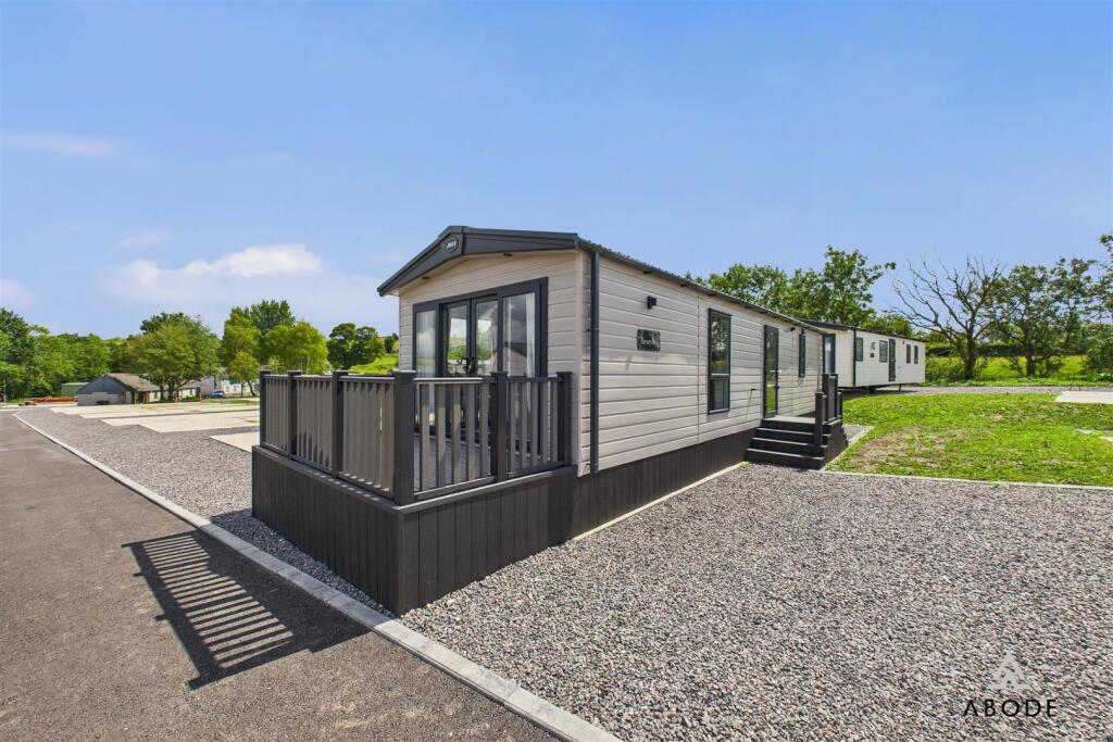 2-bed caravan on Cauldon Low, Cauldon, Staffordshire, £79,999