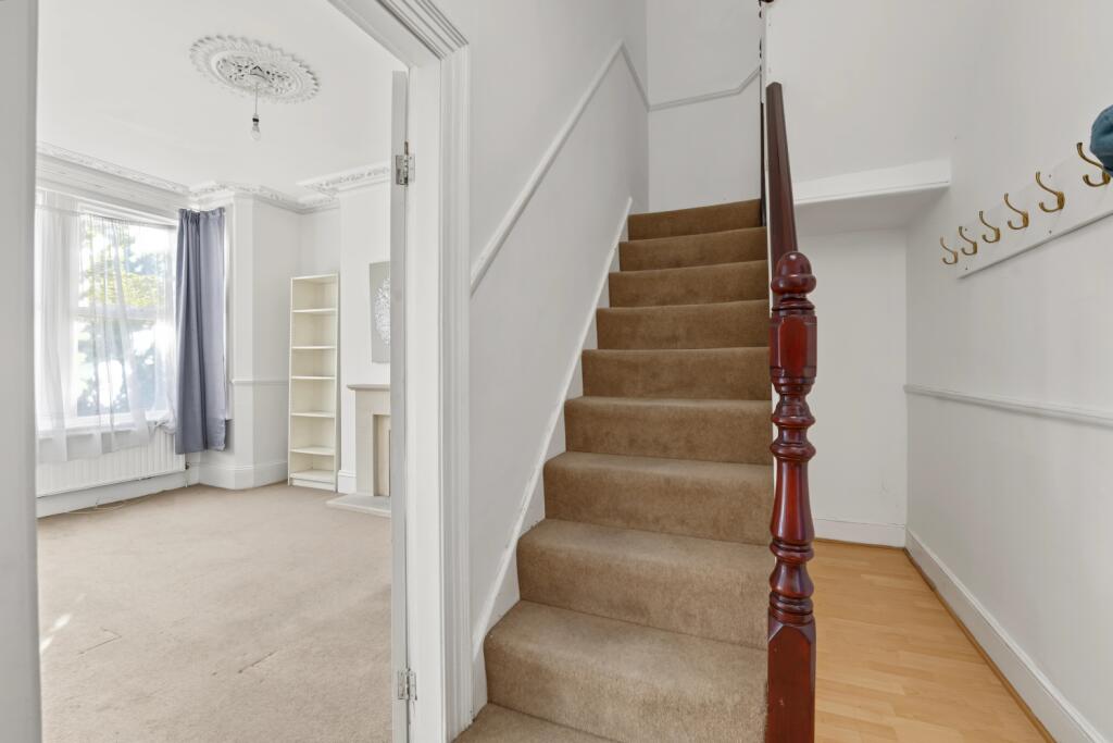 House in London, Plaistow - More
