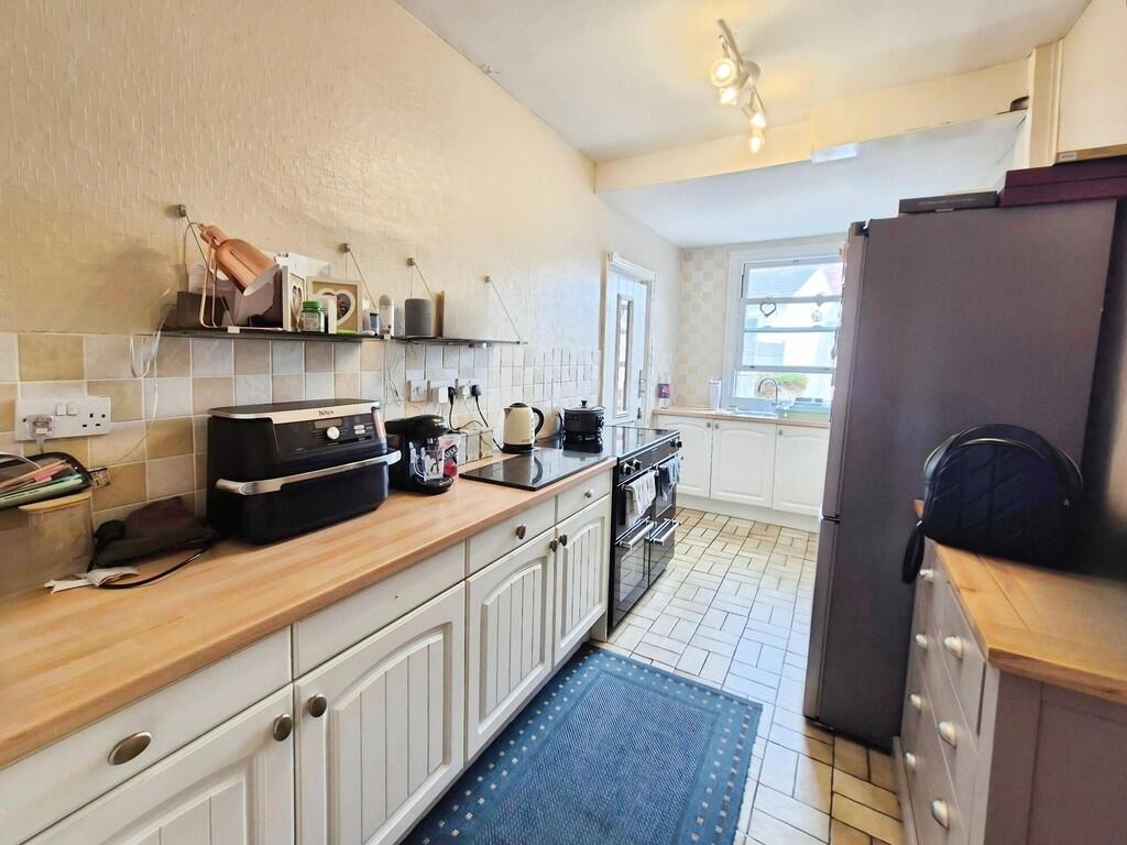 House in Yeovil, Somerset - View 4