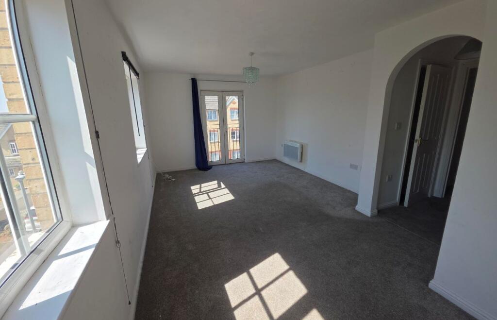 Apartment in Romford - View 3