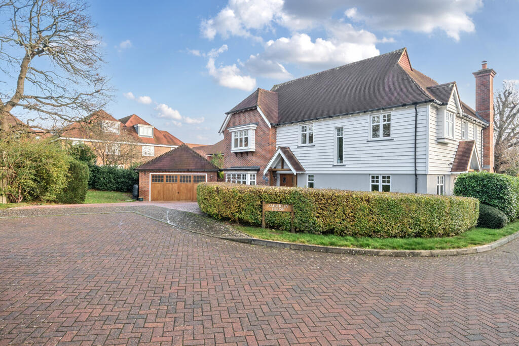 Main image of property: Farthings Hill, Horsham, RH12