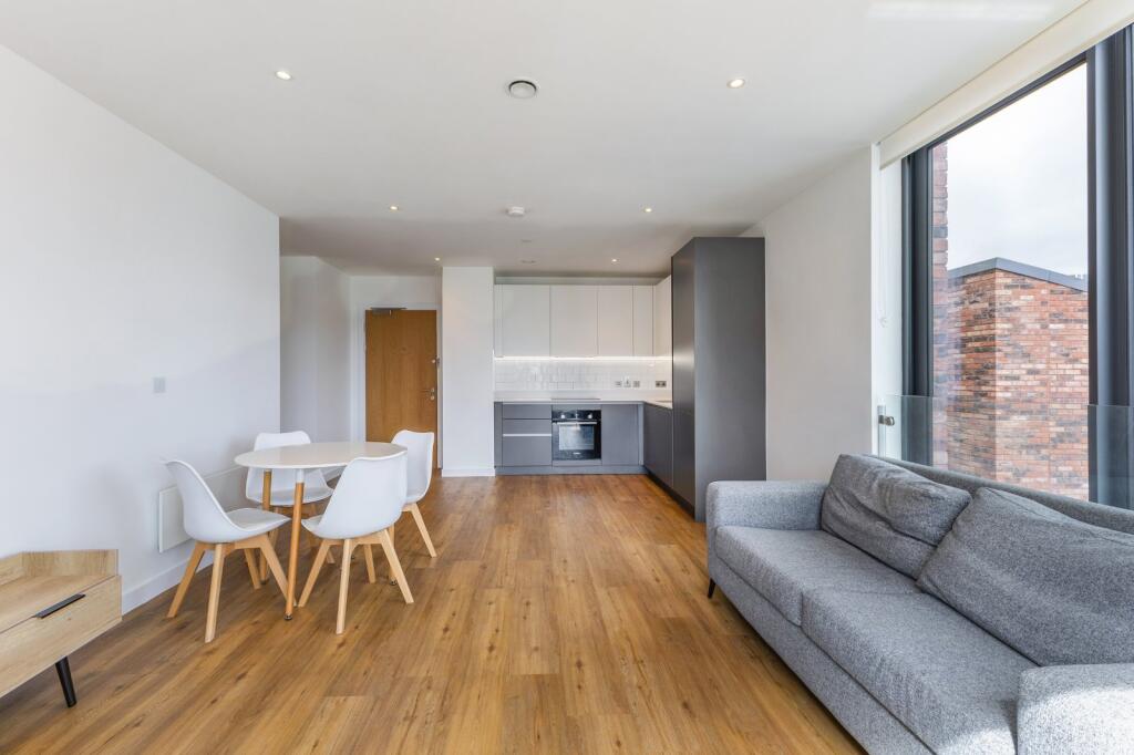 Apartment in Manchester - View 5