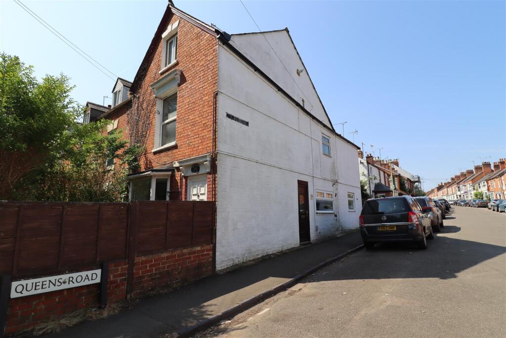 Main image of property: Bath Road, Banbury